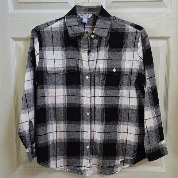 NWT Old Navy Black Loose Fit Plaid Flannel Boyfriend Button-Down Shirt Size S - Picture 1 of 13